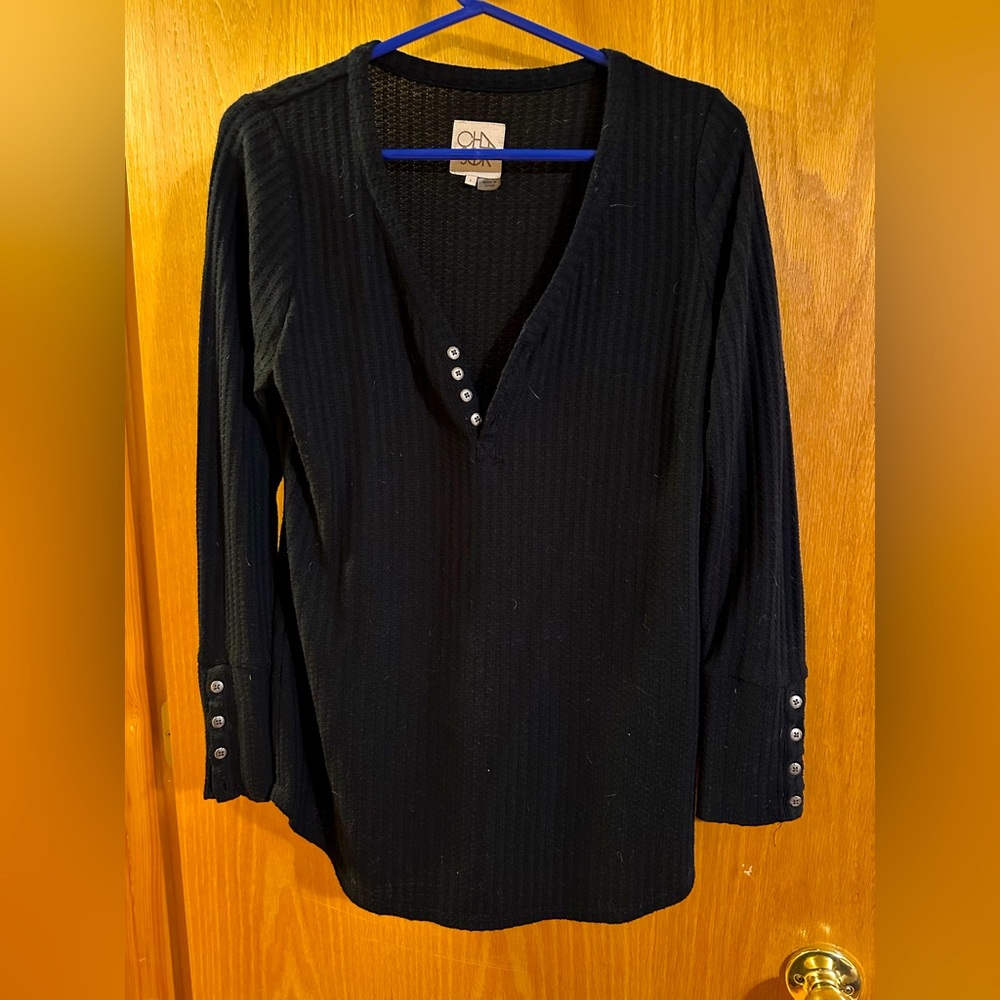 Long sleeve blouse with button accents